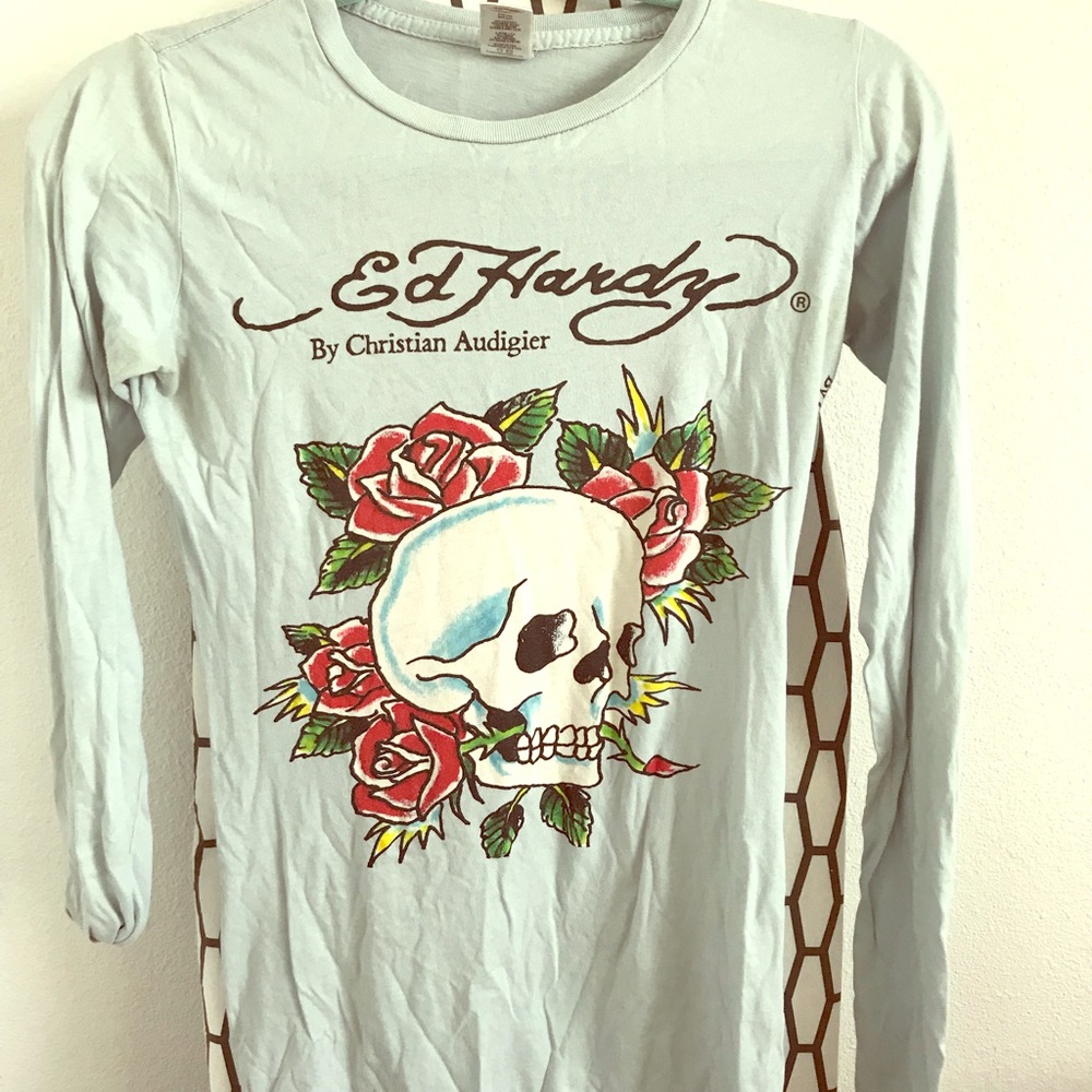 Long sleeve Ed Hardy shirt. Clean normal wear $25
